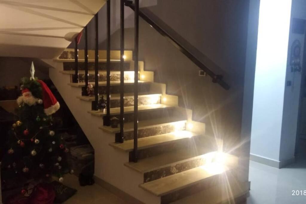 Villa Ultra Modern Townhouse Near To Airport & Shopping